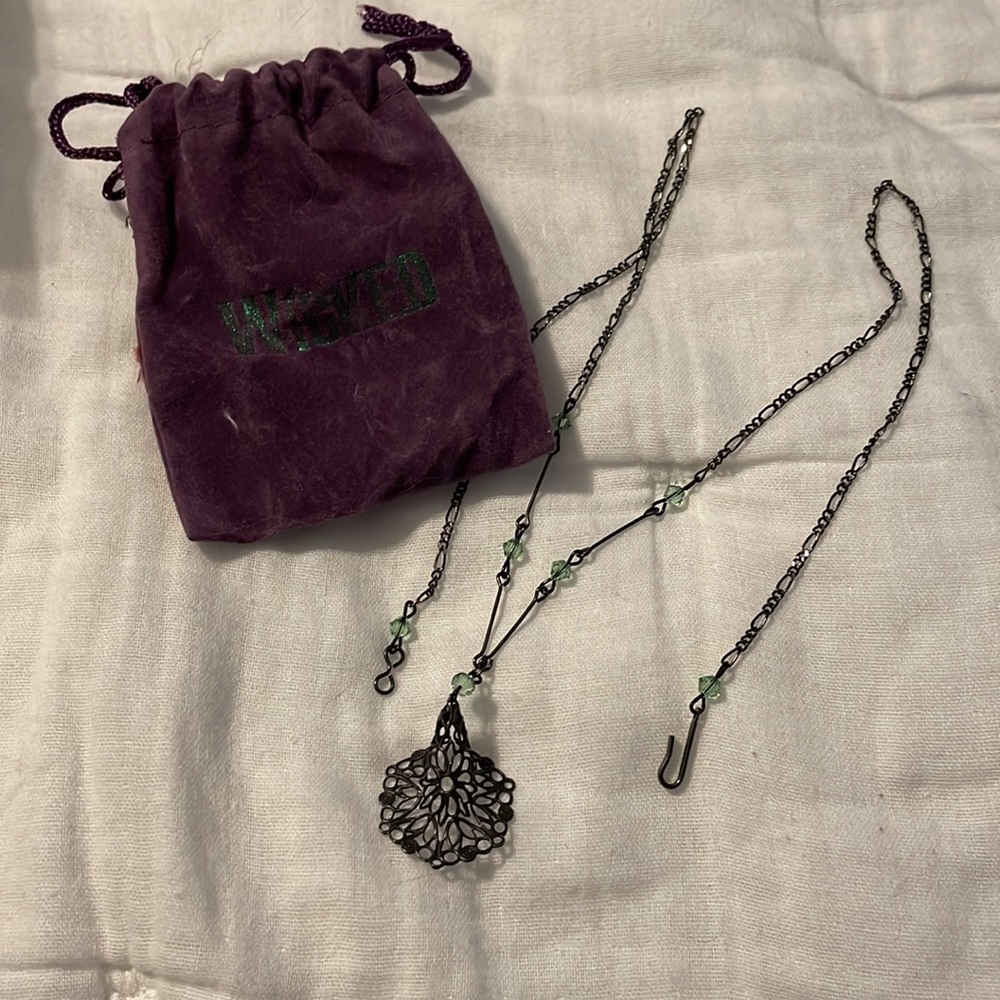 Wicked Broadway Musical Witch Hat Necklace NWOT